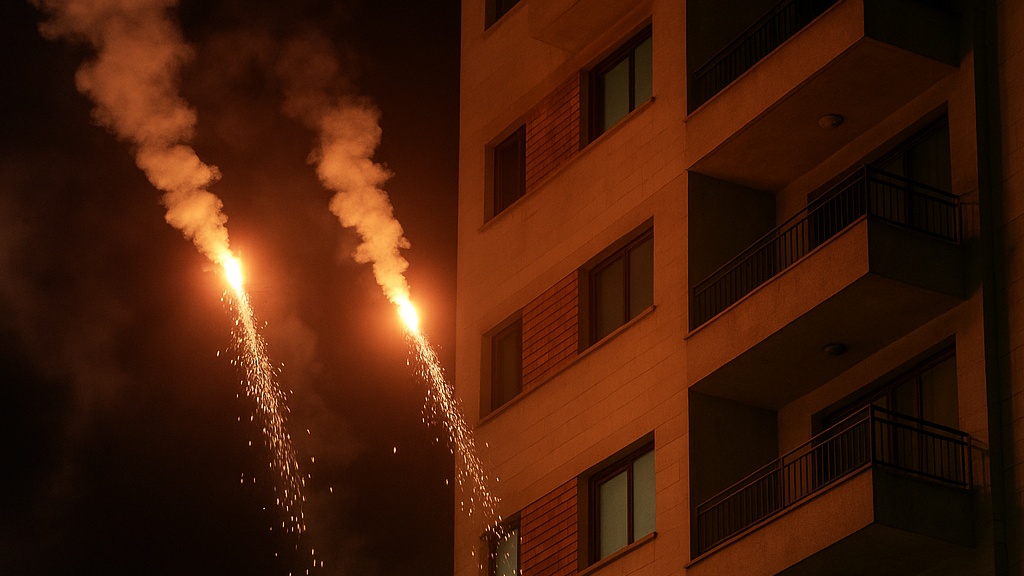 כל האמת מאחורי ההישארות של לאזטיץ'